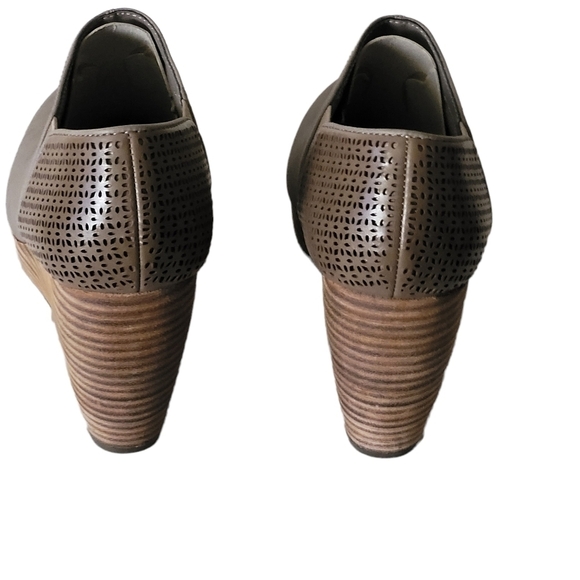 Dr.Scholls Harlow Wedge Bootie - Picture 5 of 9